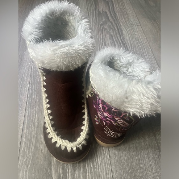 Ed Hardy Love Kills Moccasin Style Boots with Soft Sole Brown with Fur Size 7 - Picture 6 of 10